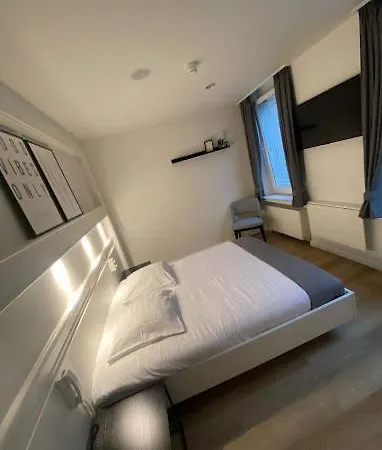 Hotel Beaux Arts 2*